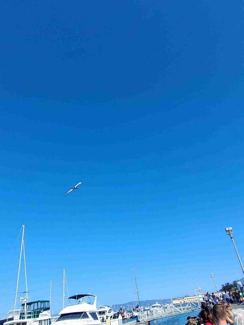 Another shot of the passenger plane participating in the airshow