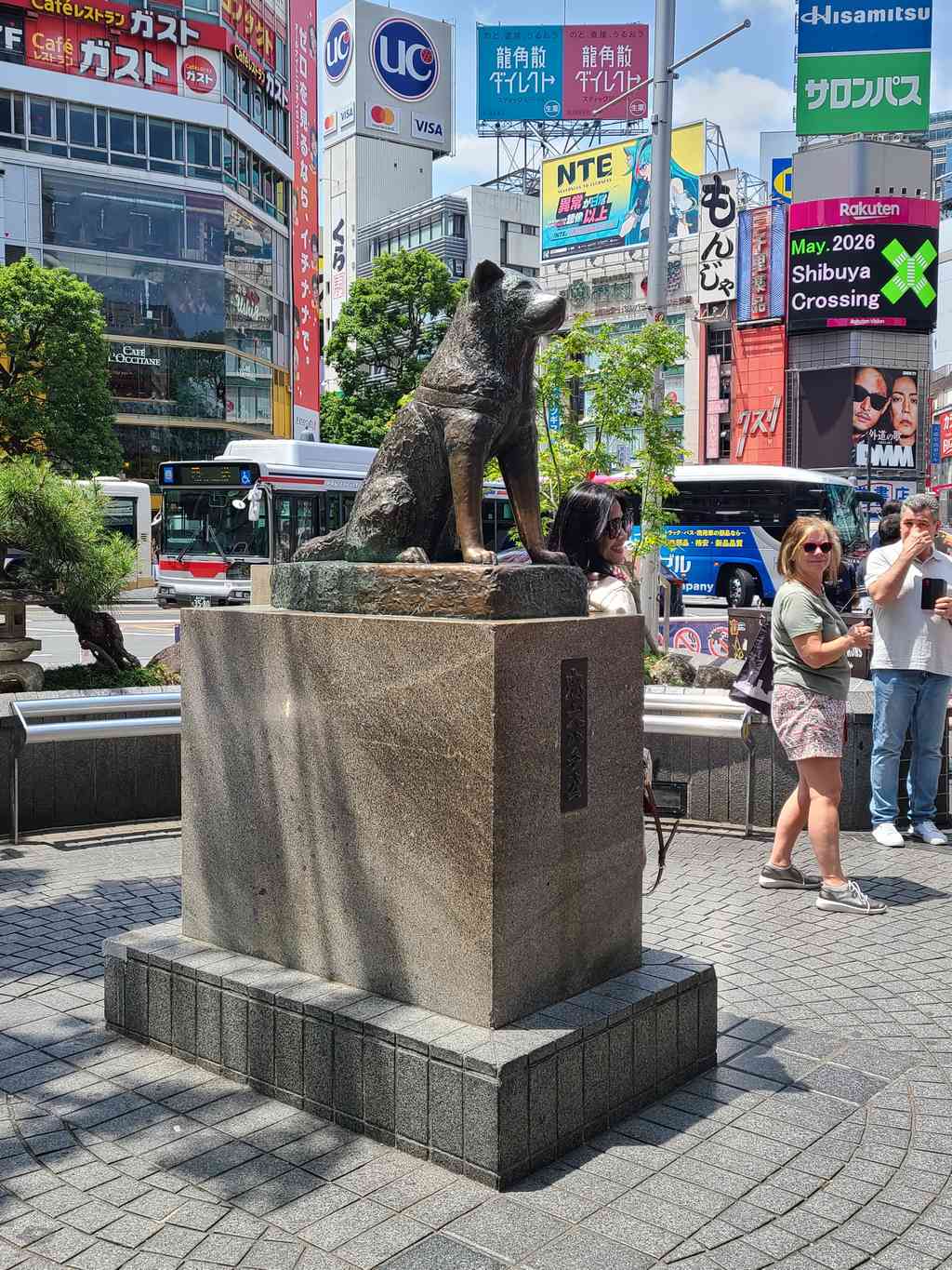 Statue of Hachiko, the endlessly loyal Akita.
